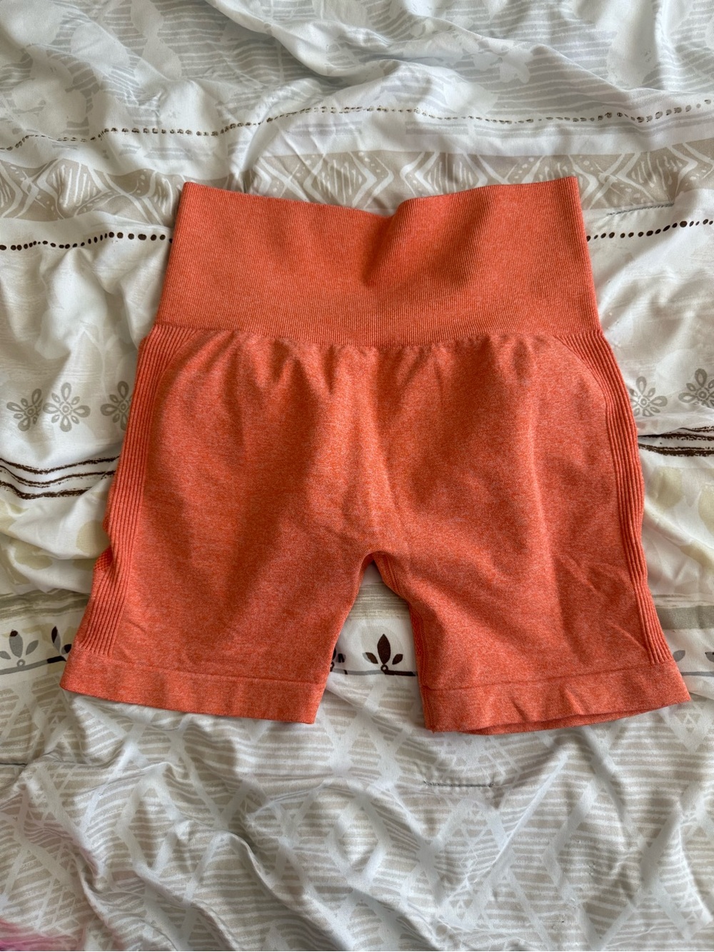 High-Waist Ribbed Seamless Women’s Shorts - Coral